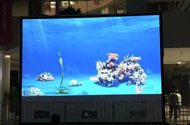 如今二手才几百块流明度高达15000麻将胡了2模拟器当年20万元的投影仪(图5)